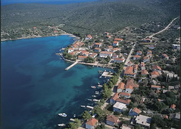 With Sea View 3558-3 *